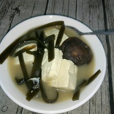 豆腐海带味增汤