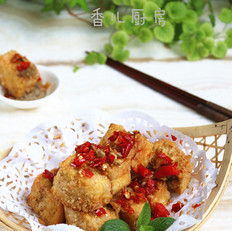 #上海小吃#椒盐豆腐