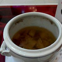 爱心爆棚的冬季养生汤～～银耳雪梨炖瘦肉汤的做法图解1