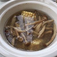 玉米排骨蘑菇汤-夏季养生的做法图解4