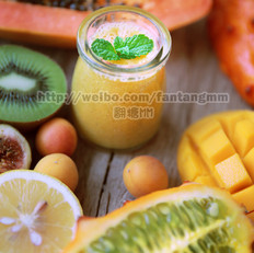 热带水果综合果汁