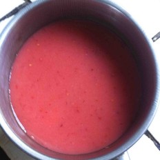 冰爽草莓汁