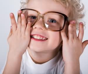 儿童眼睛近视怎么办 如何预防儿童近视