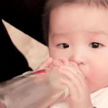 奶嘴多长时间换一次 如何为宝宝挑选合适的奶嘴