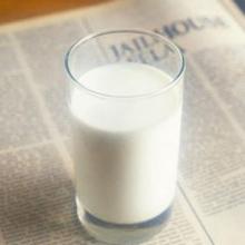 牛奶什么时间喝最好 喝牛奶对胃有保护作用吗